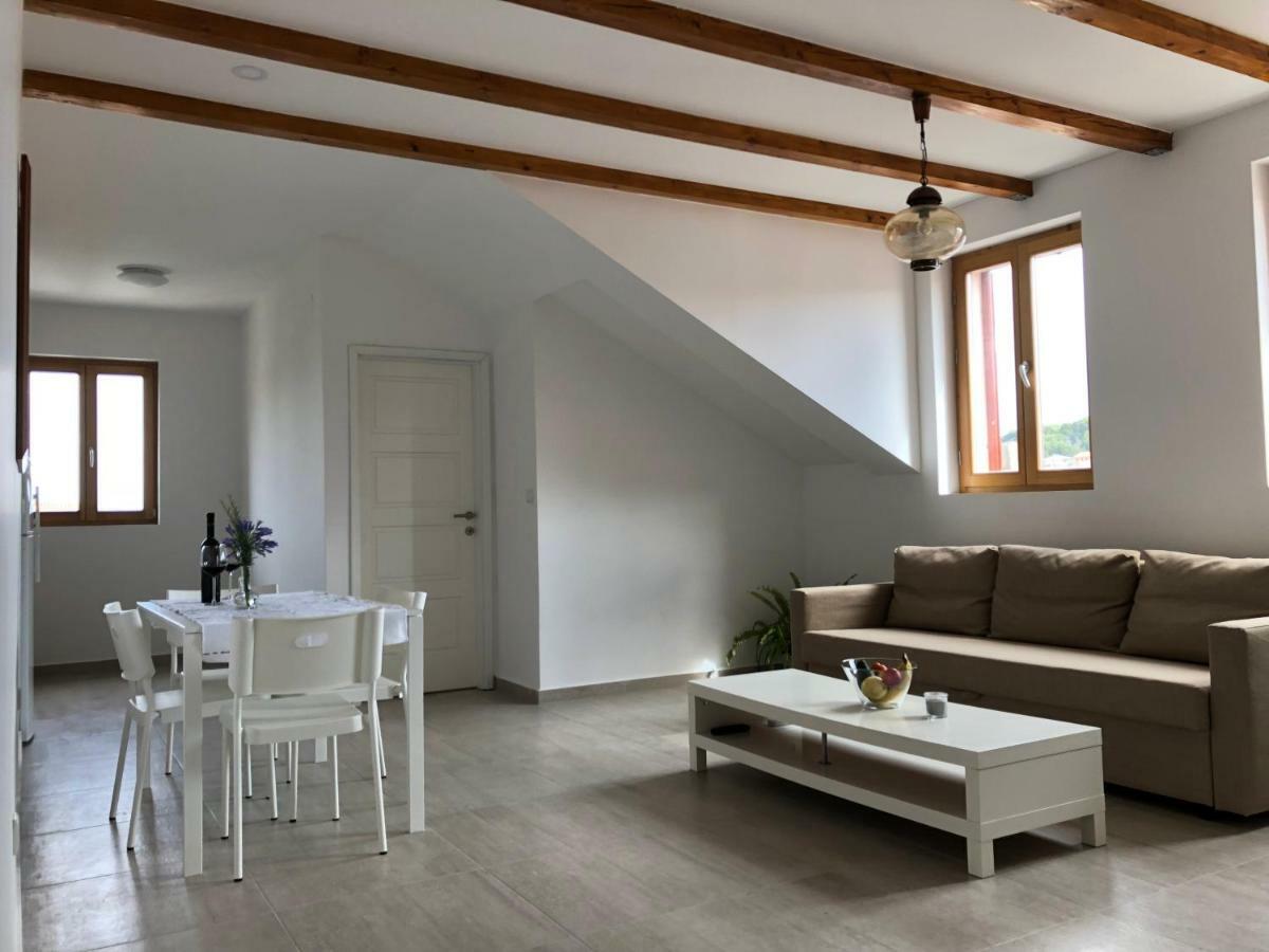 Buga Apartment In Center Of Mali Losinj Exterior photo