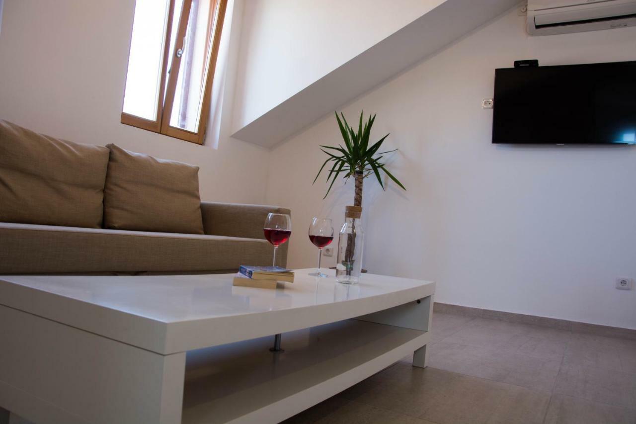 Buga Apartment In Center Of Mali Losinj Exterior photo