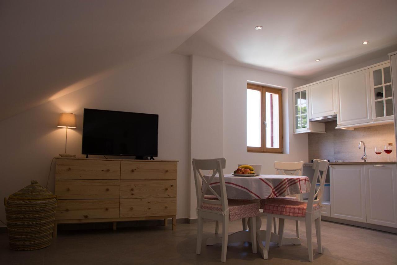 Buga Apartment In Center Of Mali Losinj Exterior photo